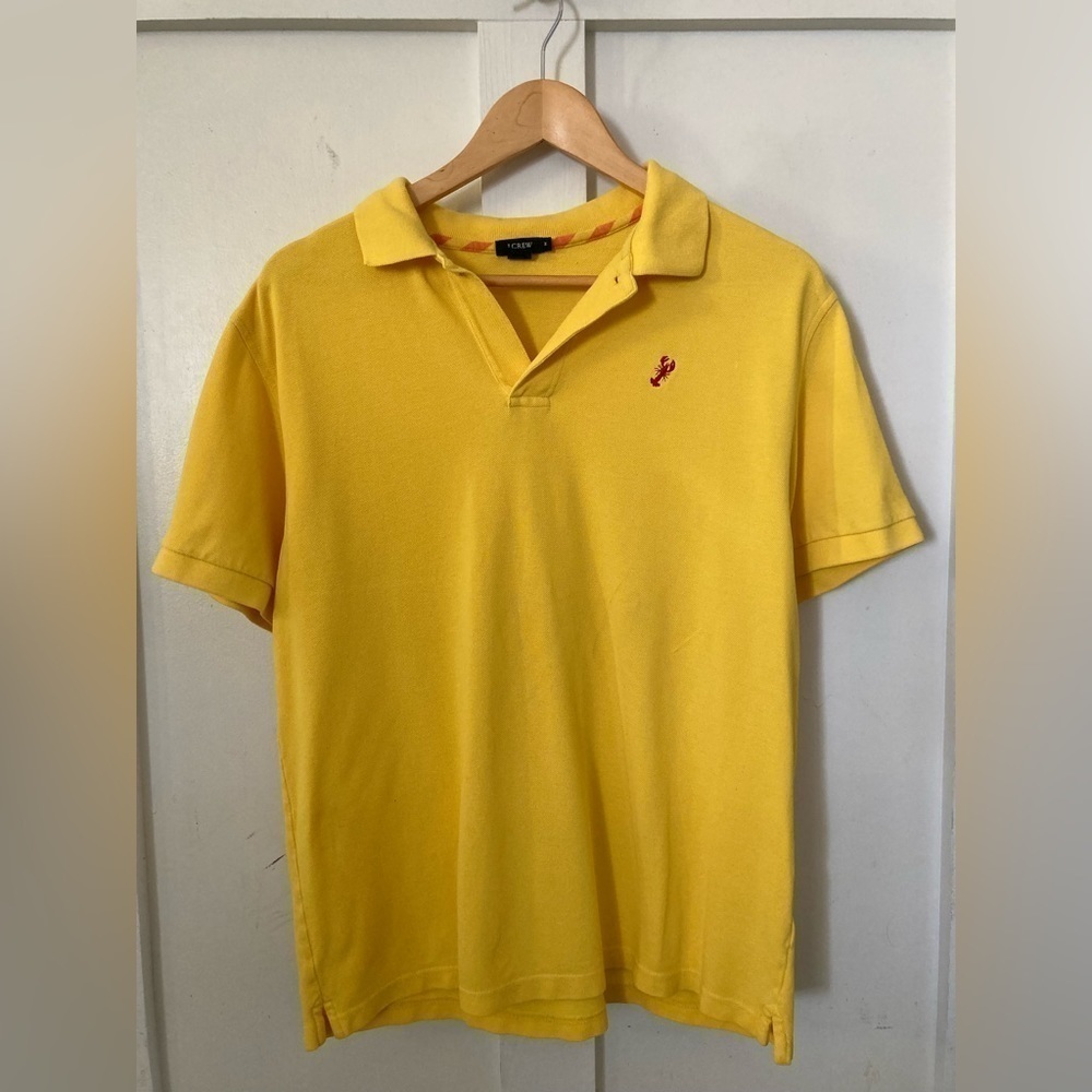 J Crew yellow crab polo shirt Medium 100% cotton 2 button